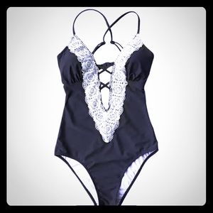 Cupshe Swim Suit NWT